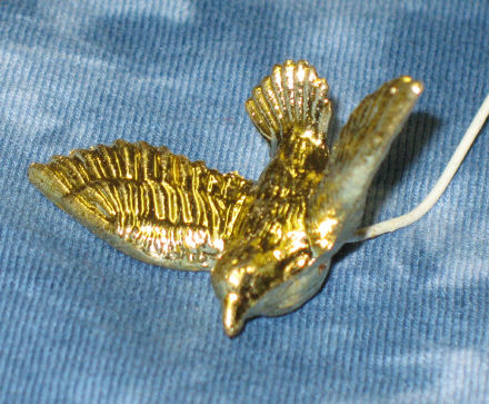 Doves - Gold - 2 inch Plastic